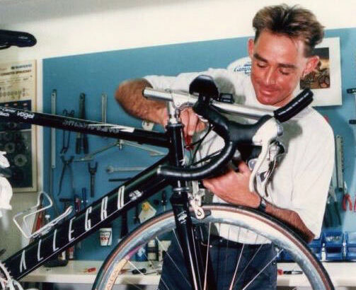 1993: Harry Hossli looks after Nicolas bikes since 1993