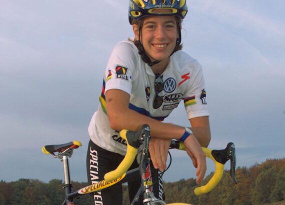 1993: Harry Hossli looks after Nicolas bikes since 1993